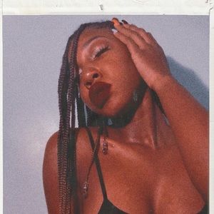 Meet your Posher, Angela